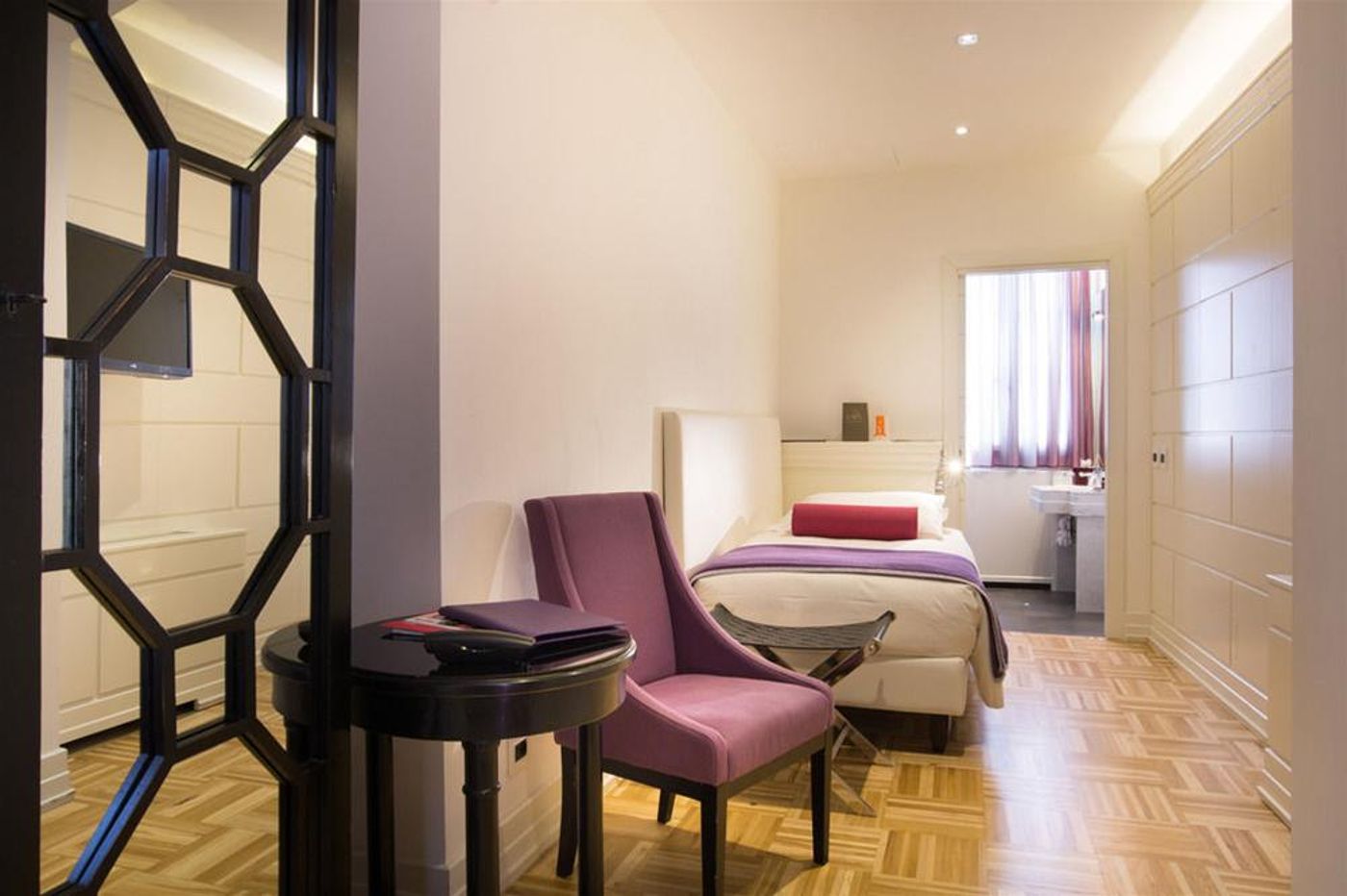 Hotel-Number-Nine-Room-52