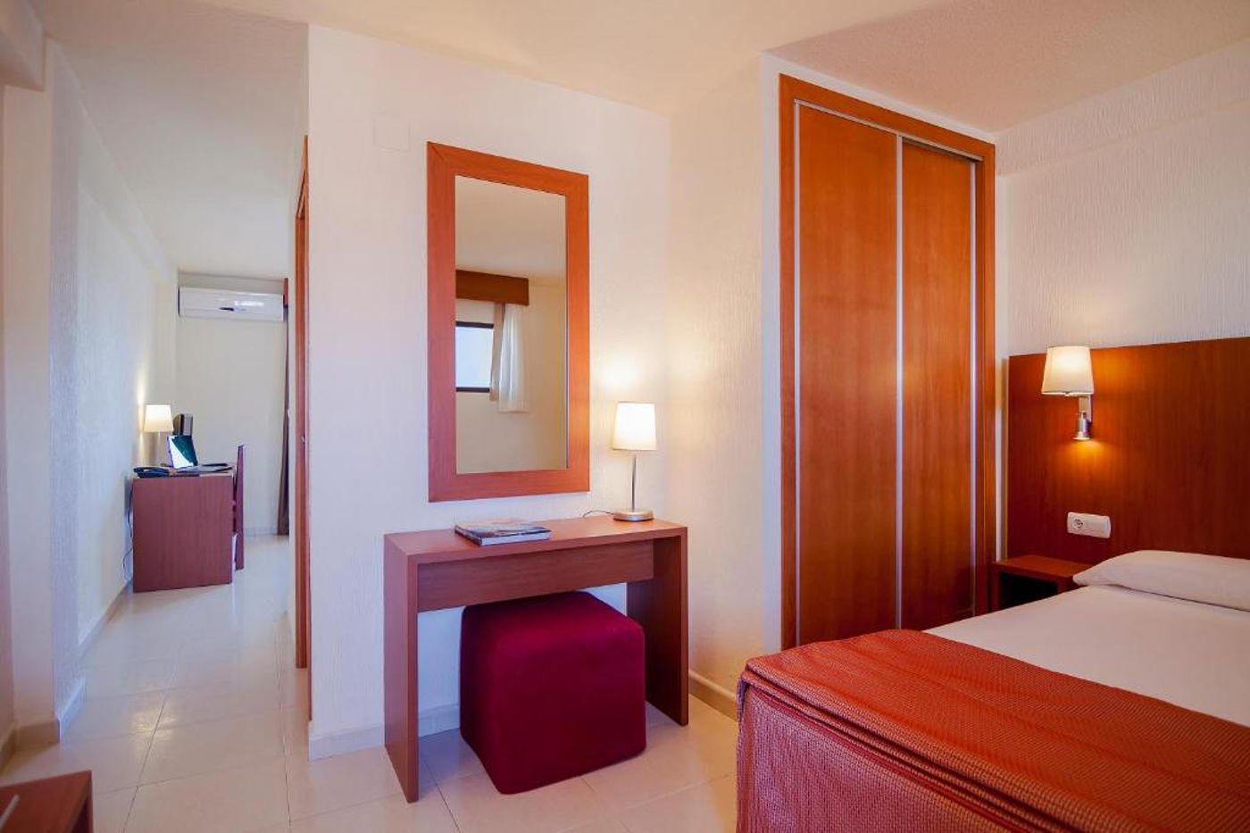 Hotel-Playas-De-Torrevieja-Room-21