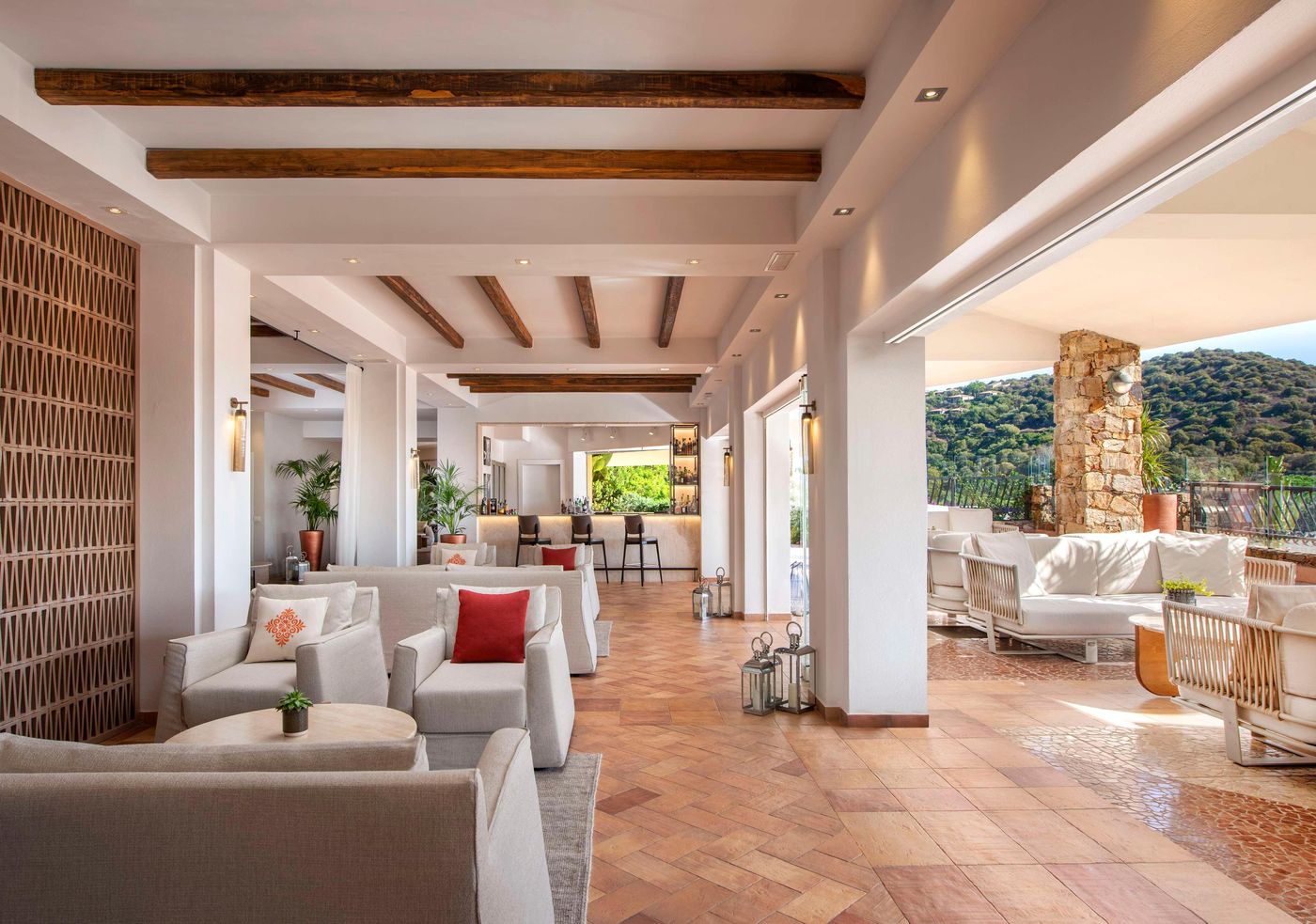 Conrad-Chia-Laguna-Sardinia-Bar-52