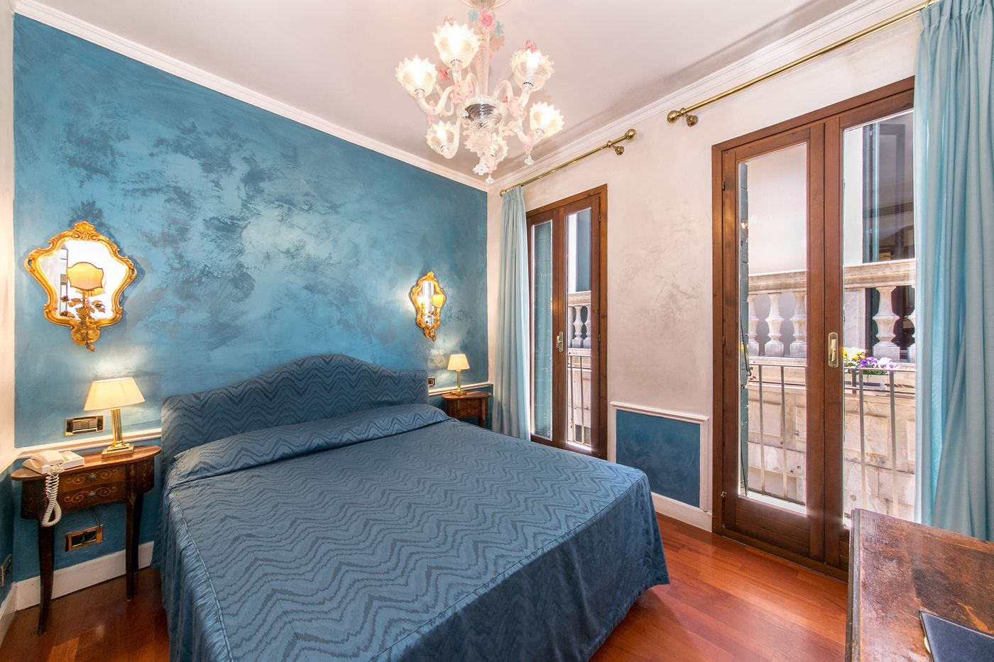 Hotel-Pantalon-Room-3