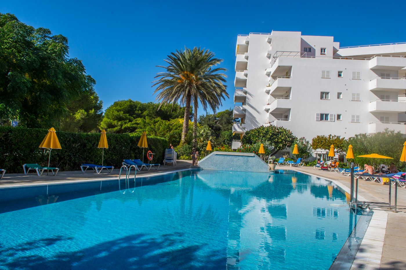 Hamilton-Court-General-view-5