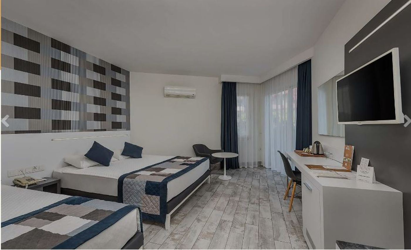 White-City-Beach-Hotel-Room-31