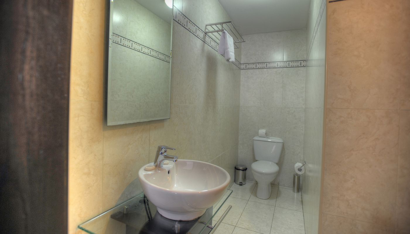 St-Julians-Bay-Hotel-Room-33