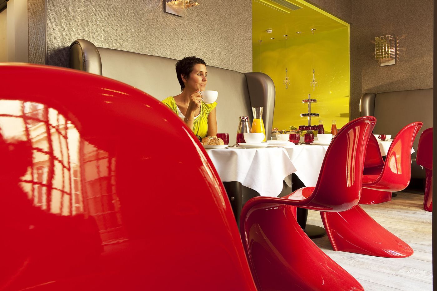 Le-Petit-Paris-Restaurant-51