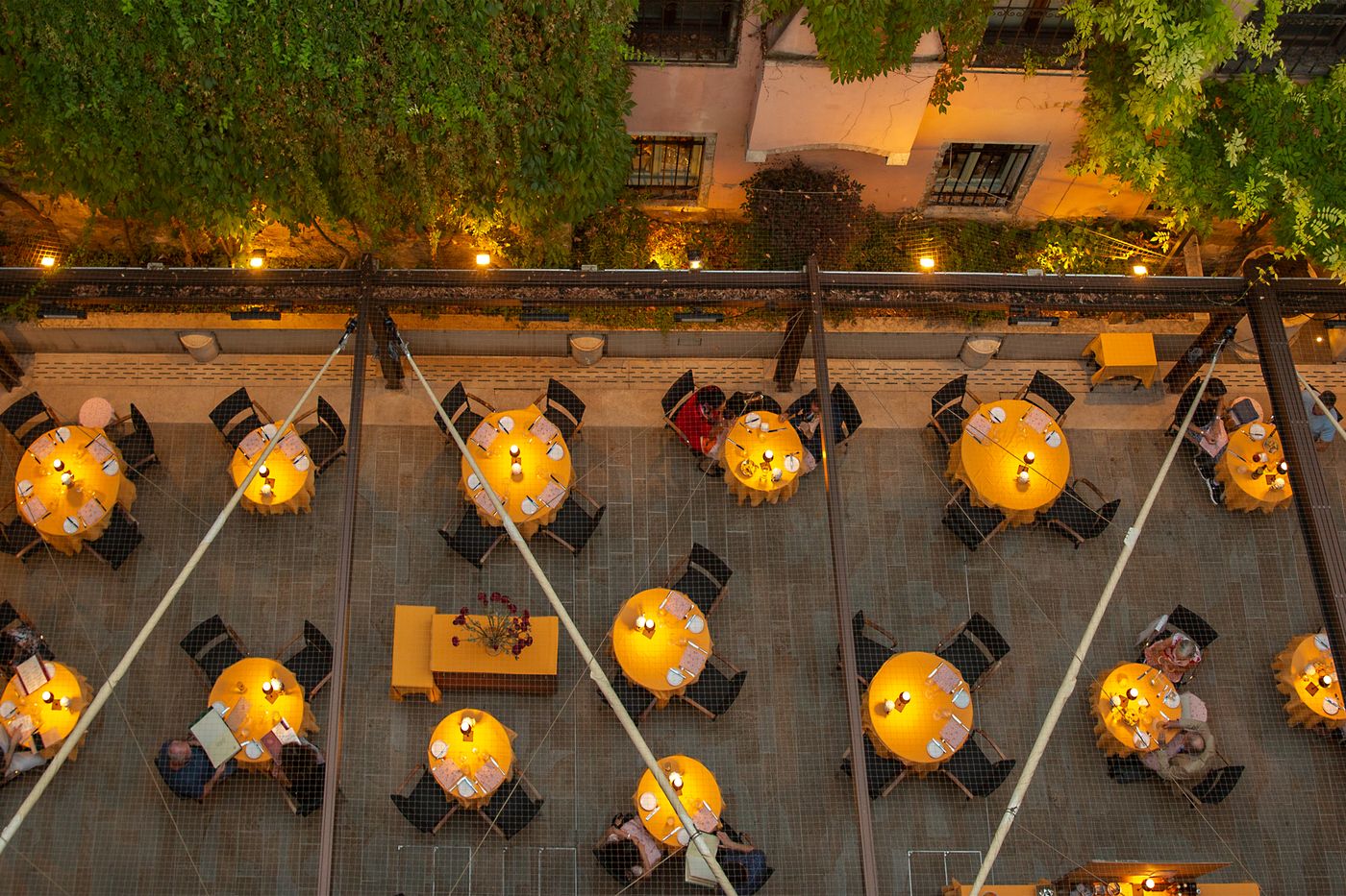 Saturnia---International-Restaurant-53