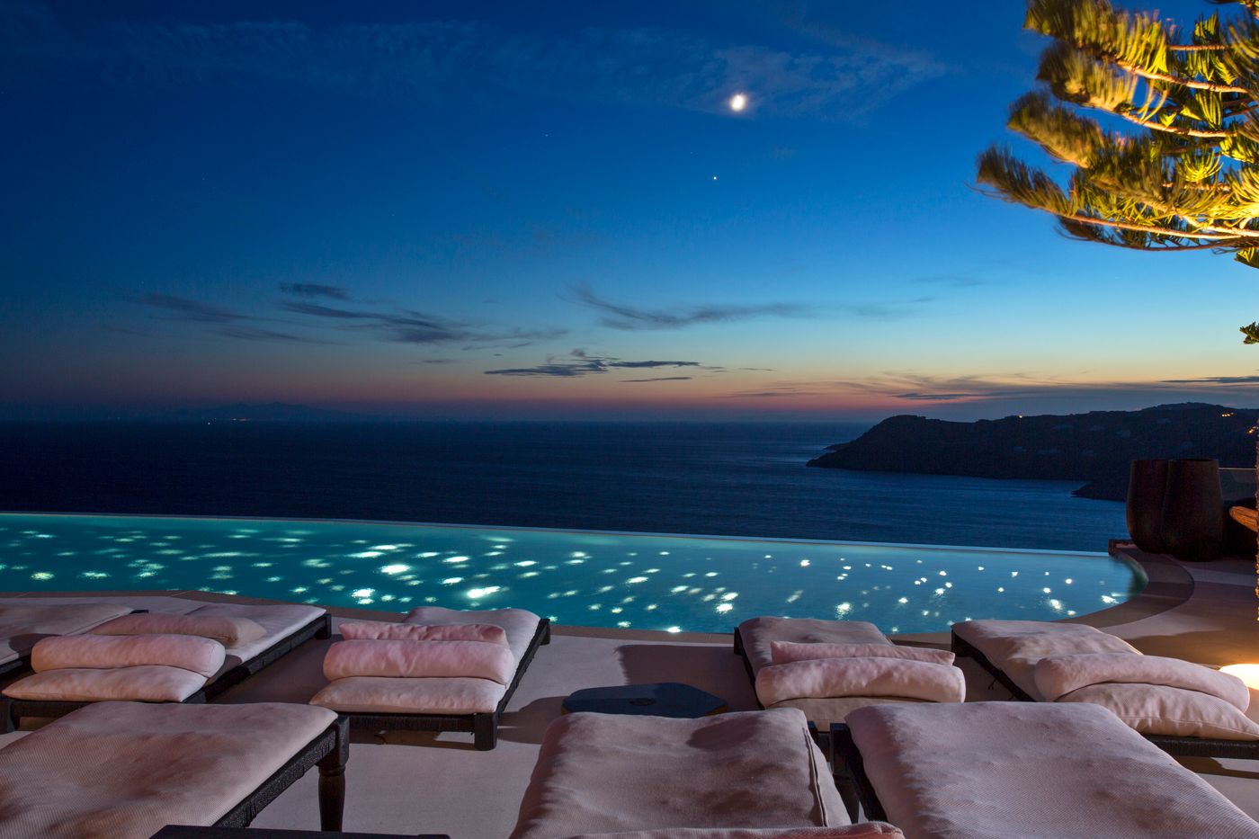 Myconian-Utopia-Pool-6