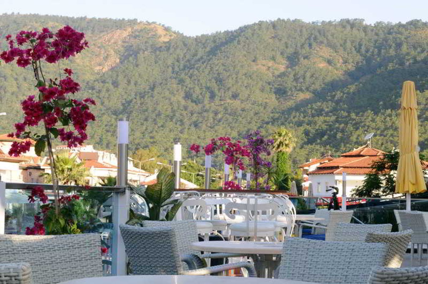 Idas-Hotel-Terrace-6