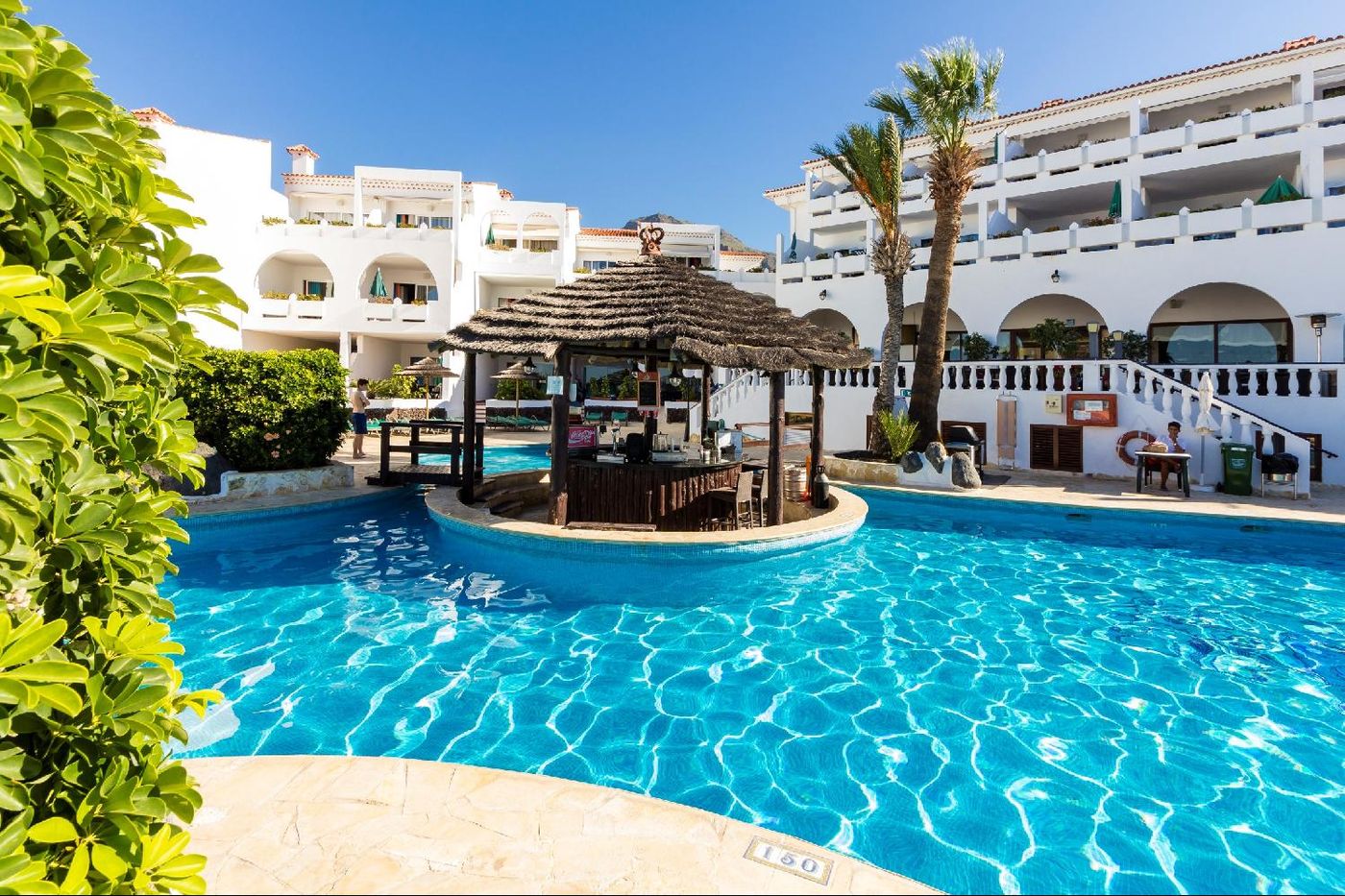 Regency-Torviscas-Apartments-Suites-Pool-5