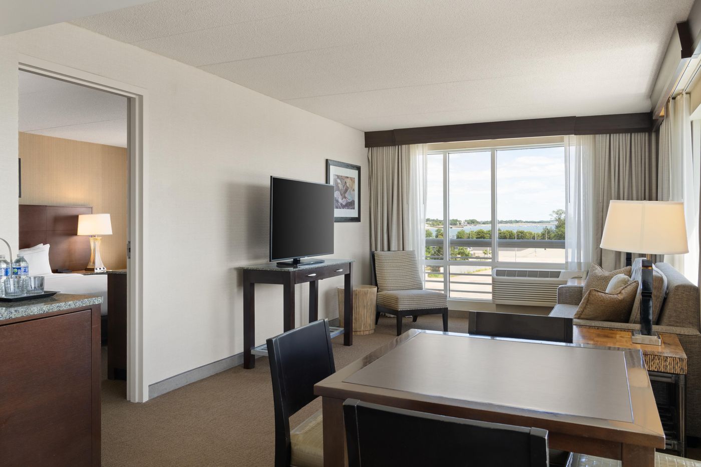 DoubleTree-by-Hilton-Hotel-Boston-Bayside-Room-10
