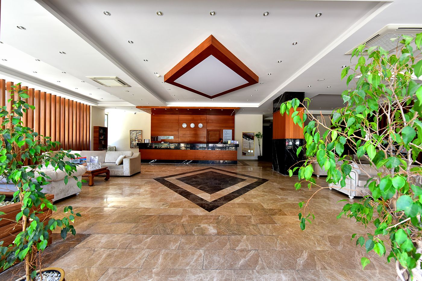 Jasmin-Beach-Hotel-Lobby-51