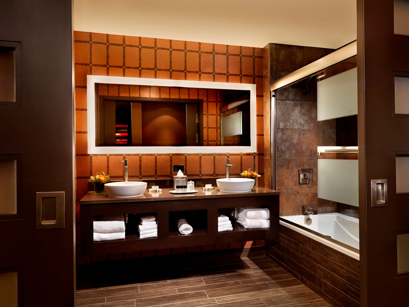 Golden-Nugget-Hotel-Room-20