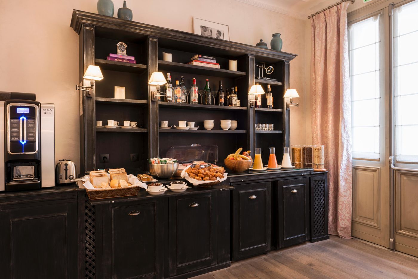 Magda-Champs-Elysees-Restaurant-8