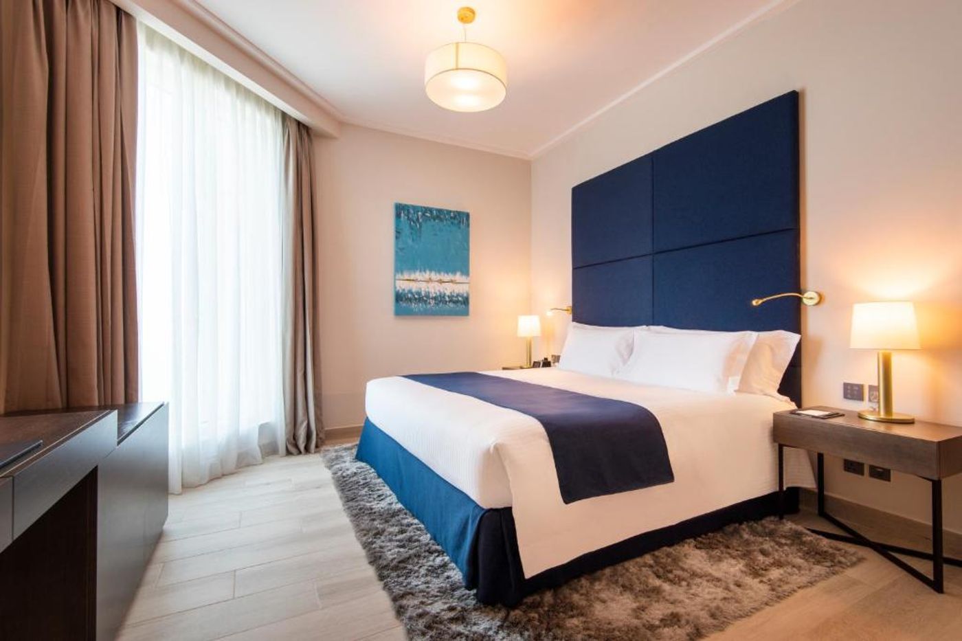 Centara-West-Bay-Hotel-and-Residences-Doha-Room-9