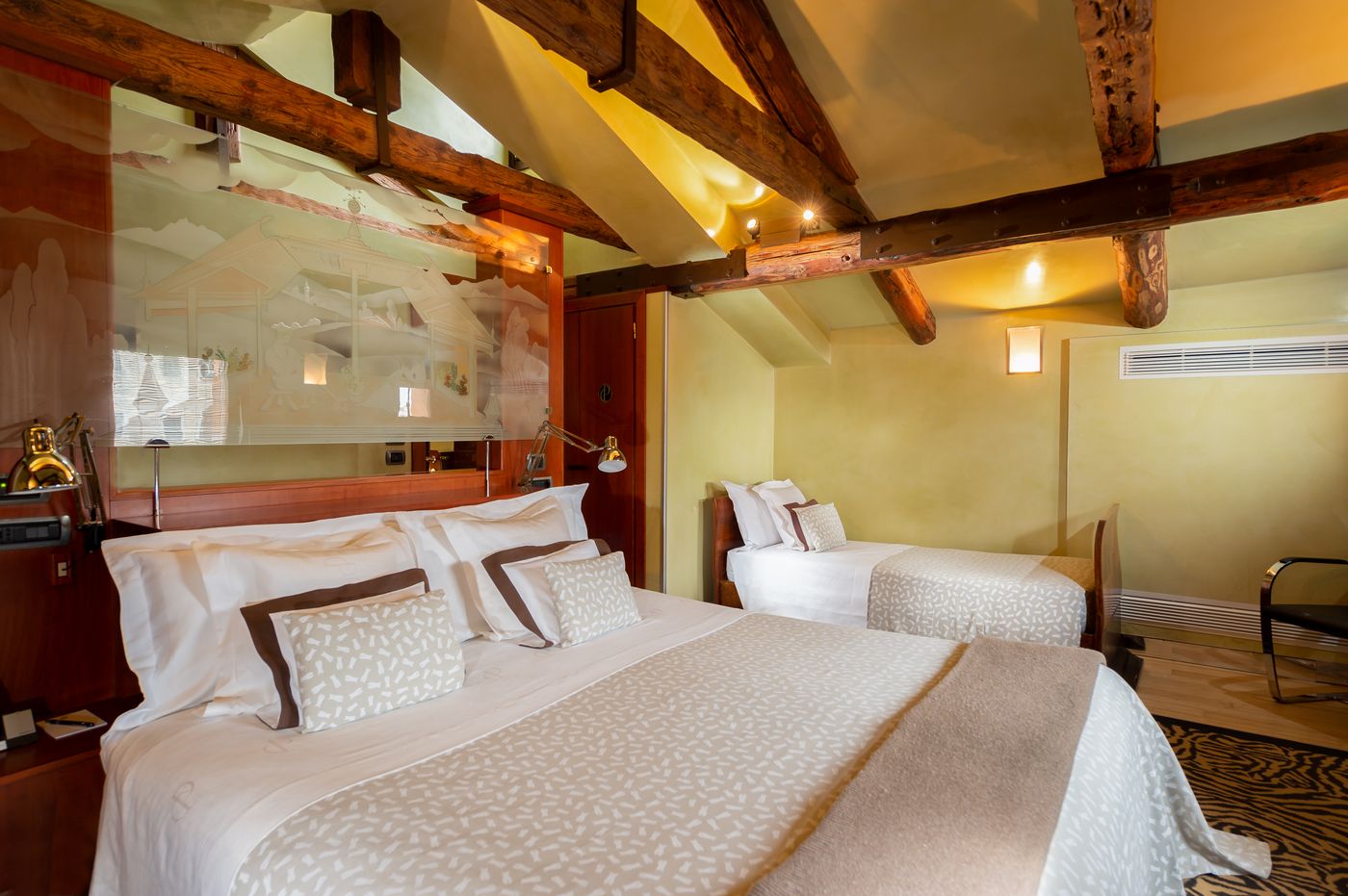 Ca--Pisani-Hotel-Room-31