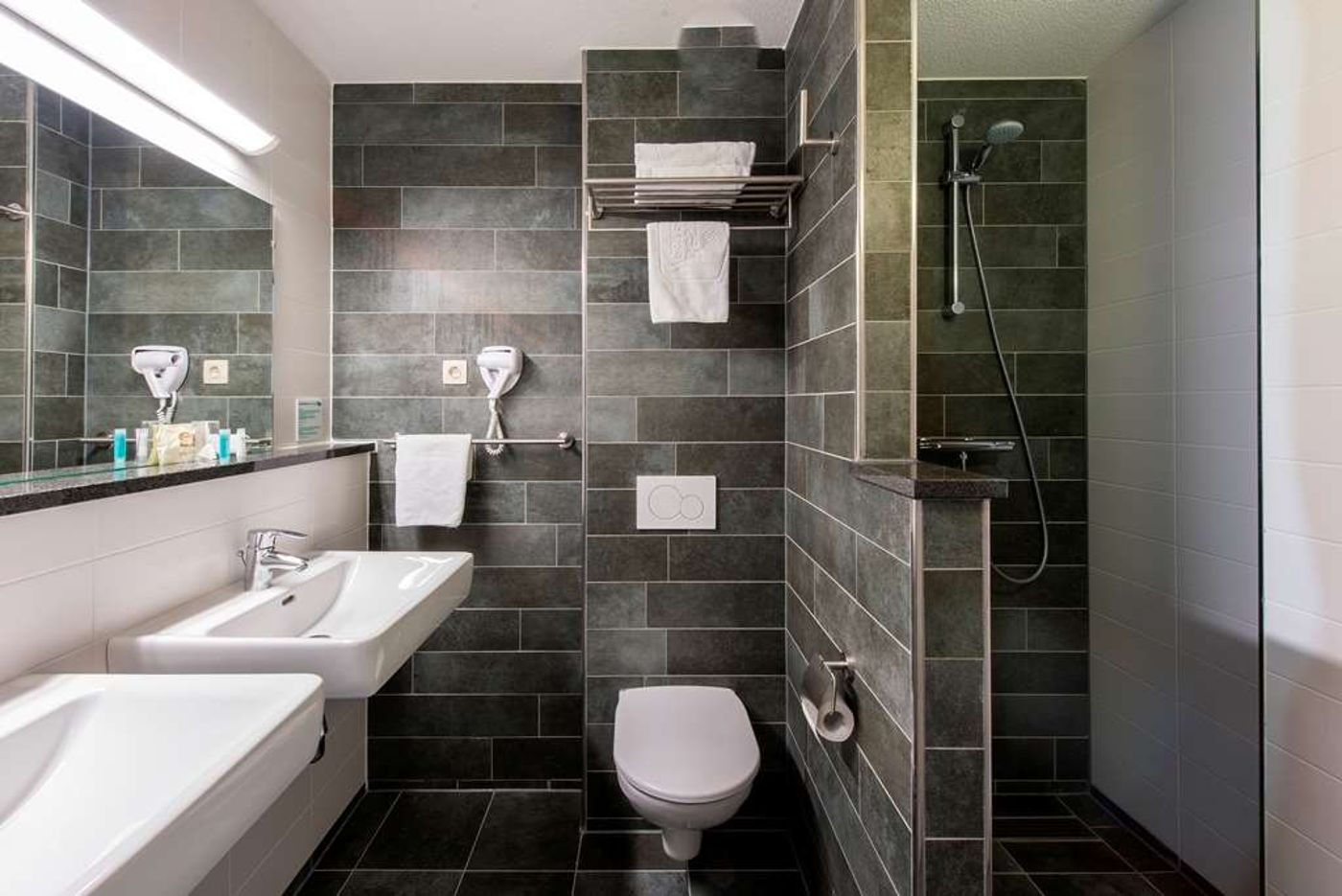 Best-Western-Plus-Amsterdam-Airport-Hotel-Room-16