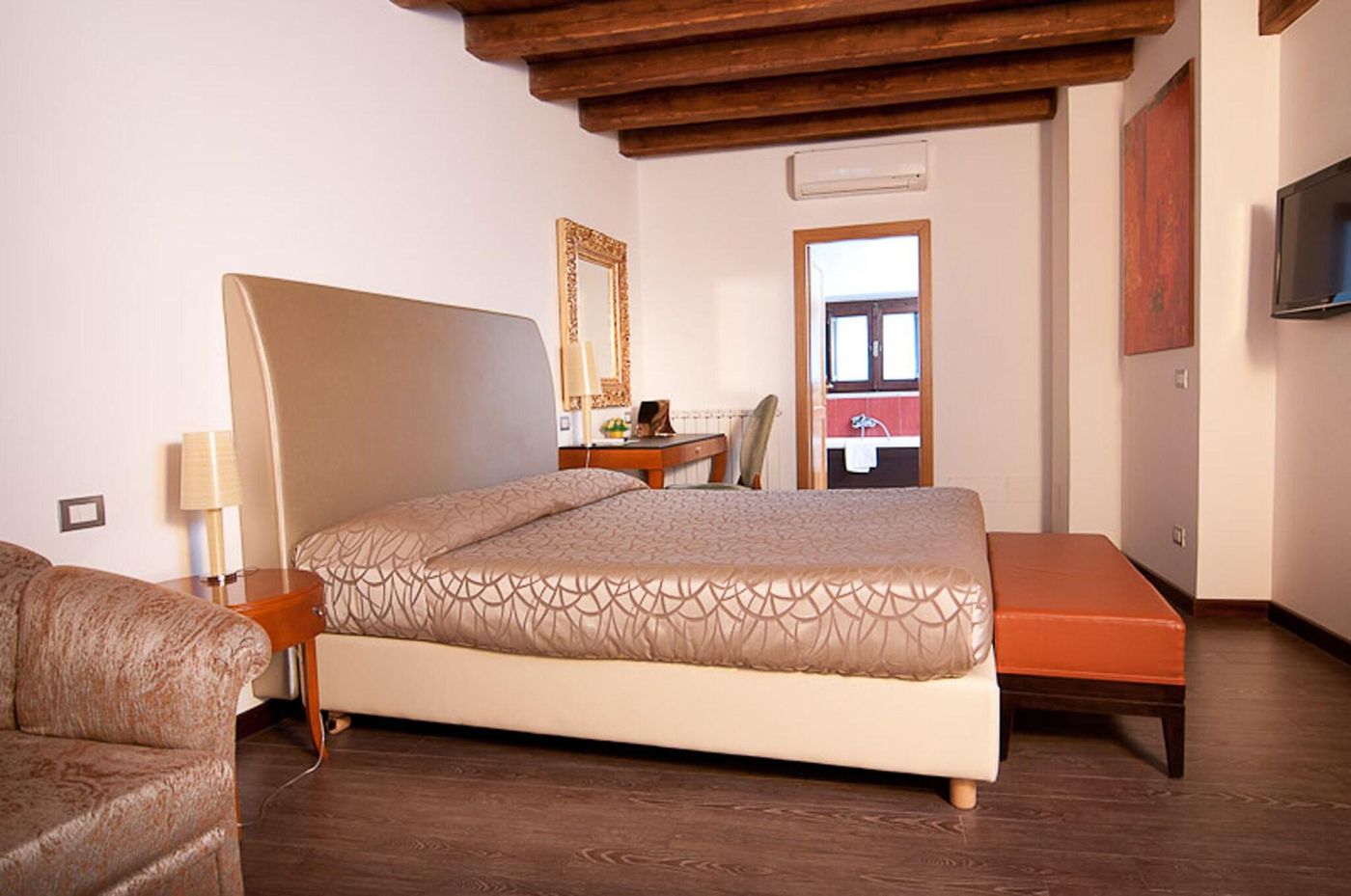 St-Peter-Six-Guest-House-Room-17