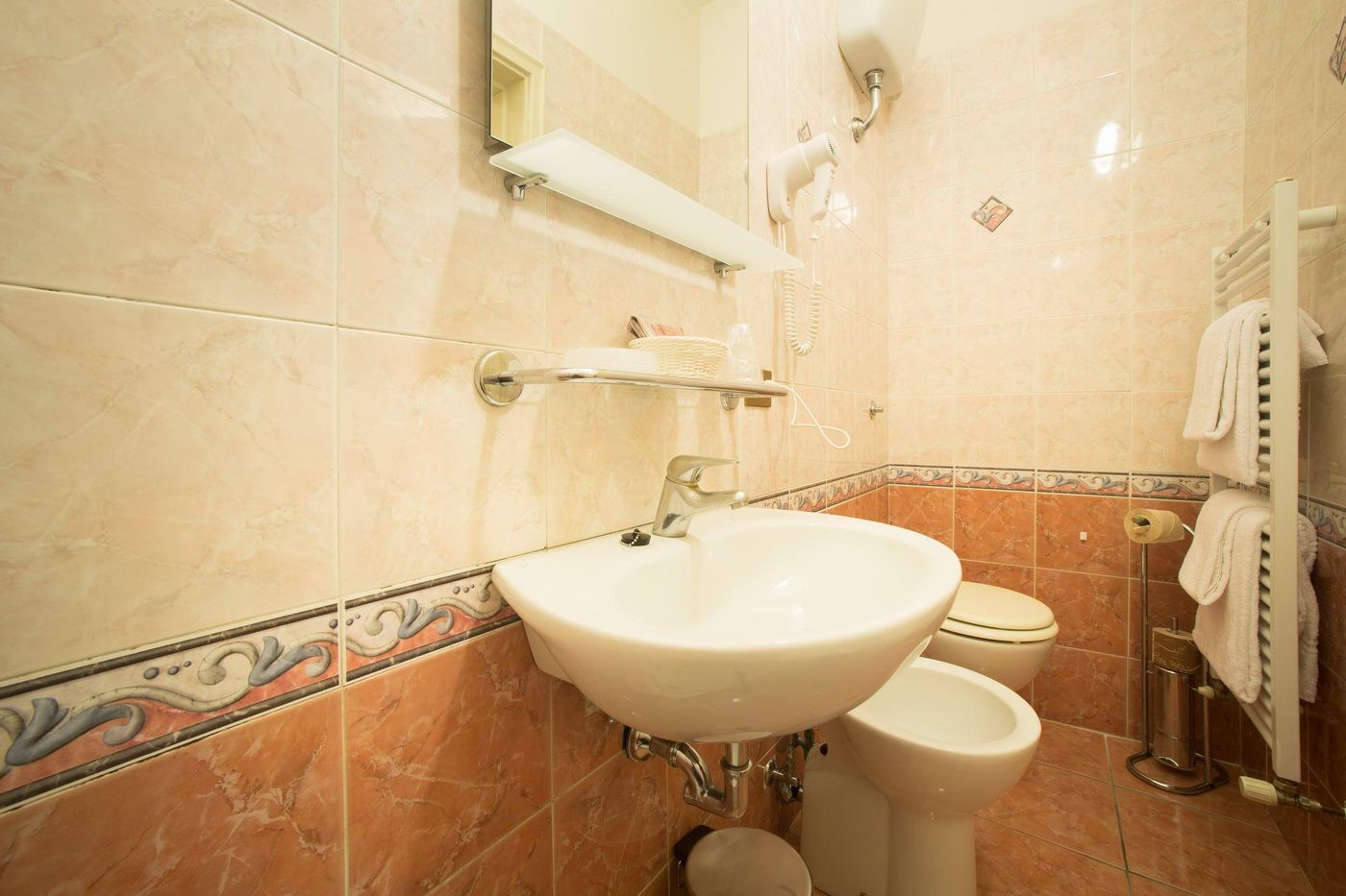 Albergo-Montreal-Room-22