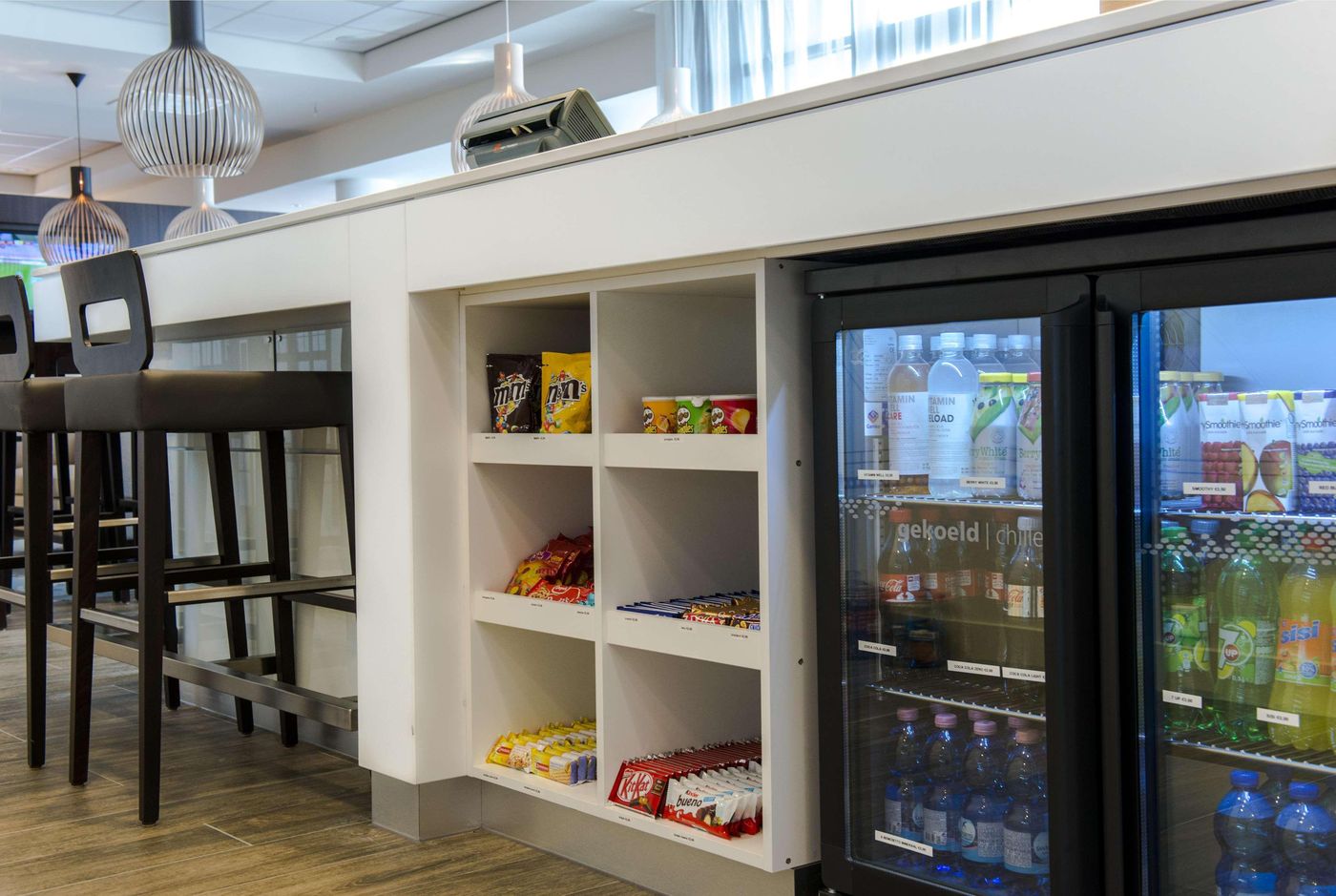 Hampton-by-Hilton-Amsterdam-Airport-Schiphol-Restaurant-17