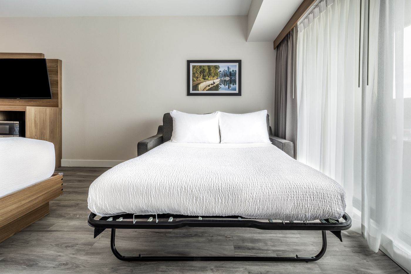 Atrium-Hotel-Vancouver-Room-36