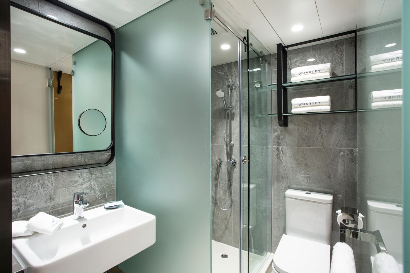 Wharney-Hotel-Room-38