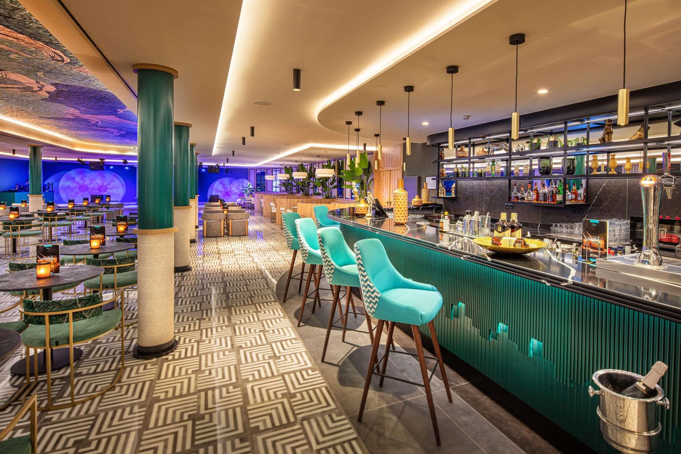 Princess-Inspire-Tenerife-Bar-52