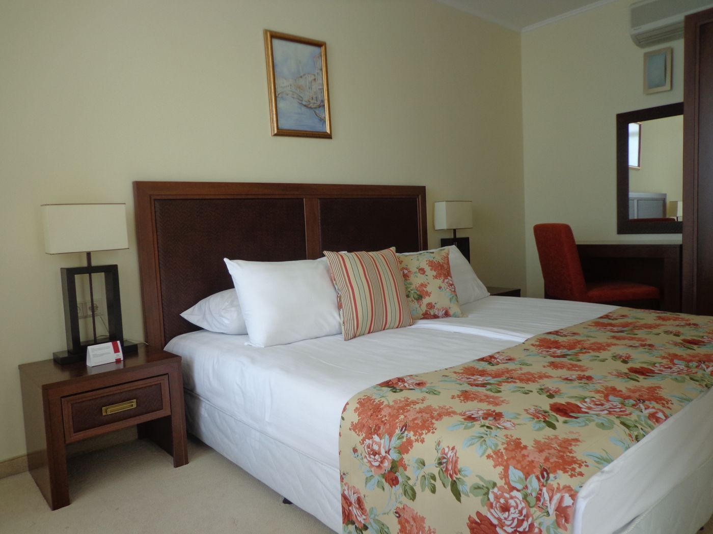 Sunset-Resort-Room-25