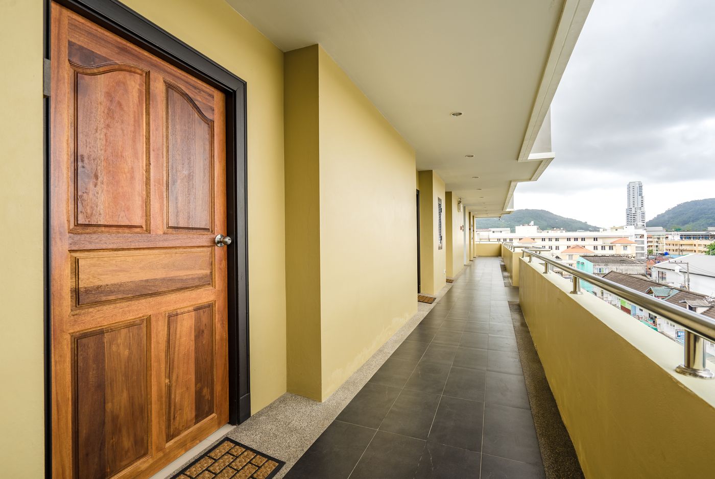 Patong-Pearl-Resortel-Phuket-Terrace-44