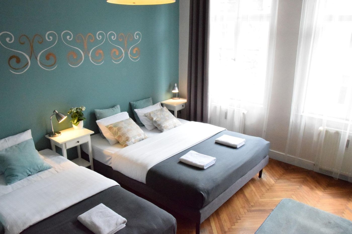Blooms Inn & Apartments-Poland-POZNAN-Room-7
