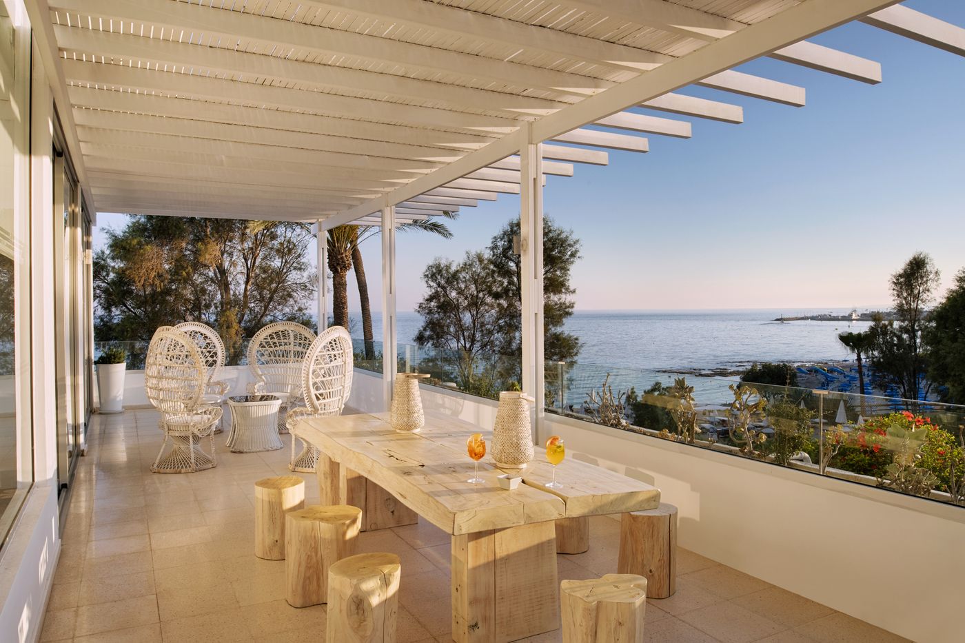 Grecian-Sands-Hotel-Terrace-67