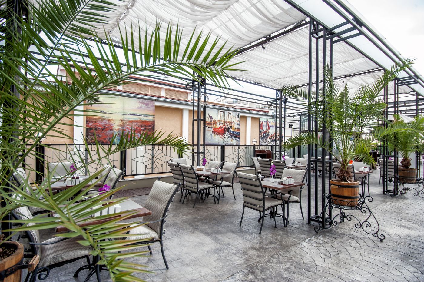 Rome Palace Deluxe Hotel