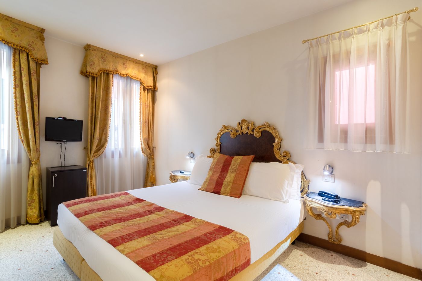 Ca Fortuny-Italy-Venezia-Room-9