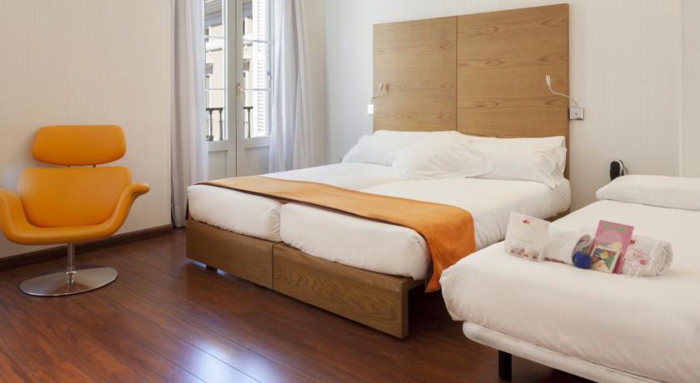 Petite Palace Plaza Hotel