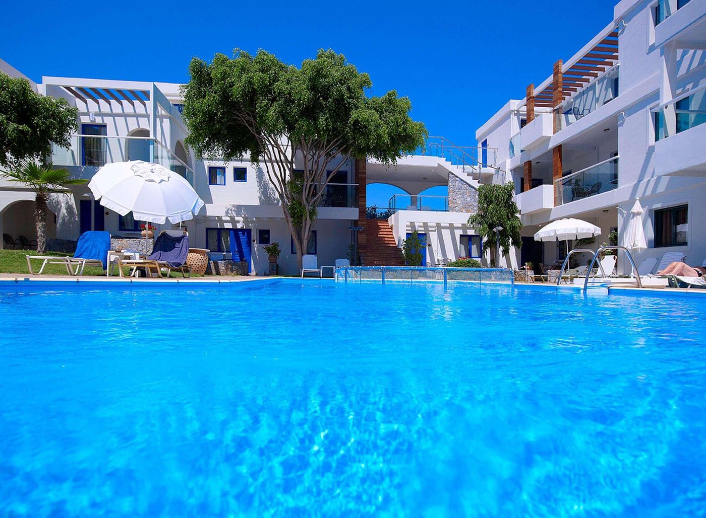 Minos-Village-Pool-7