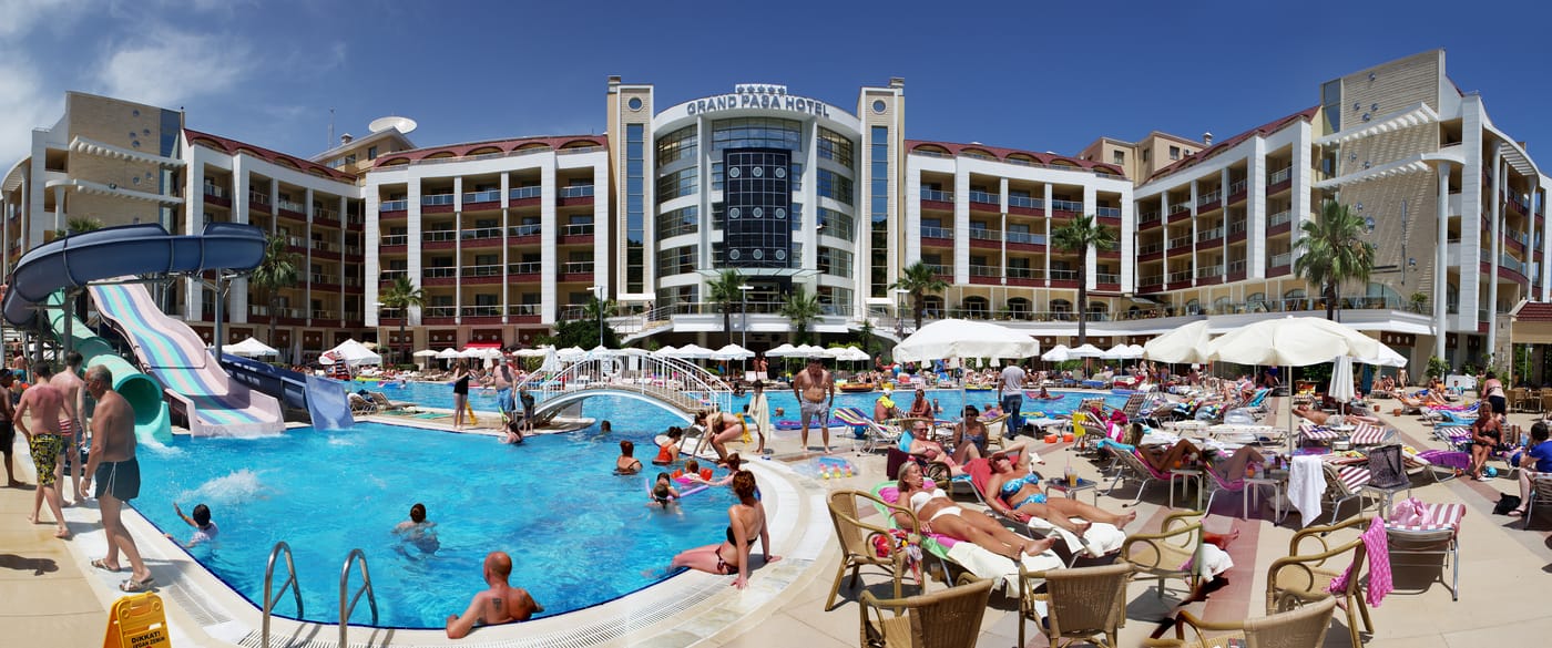 Grand-Pasa-Hotel-Pool-8