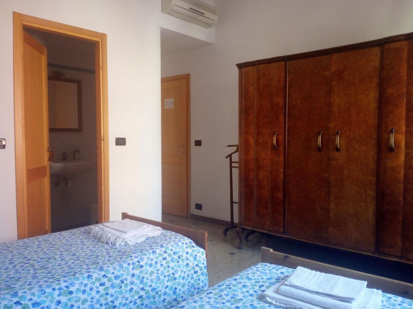 Bed&Breakfast Arcobaleno - Italy - BOLOGNA - Room - 9