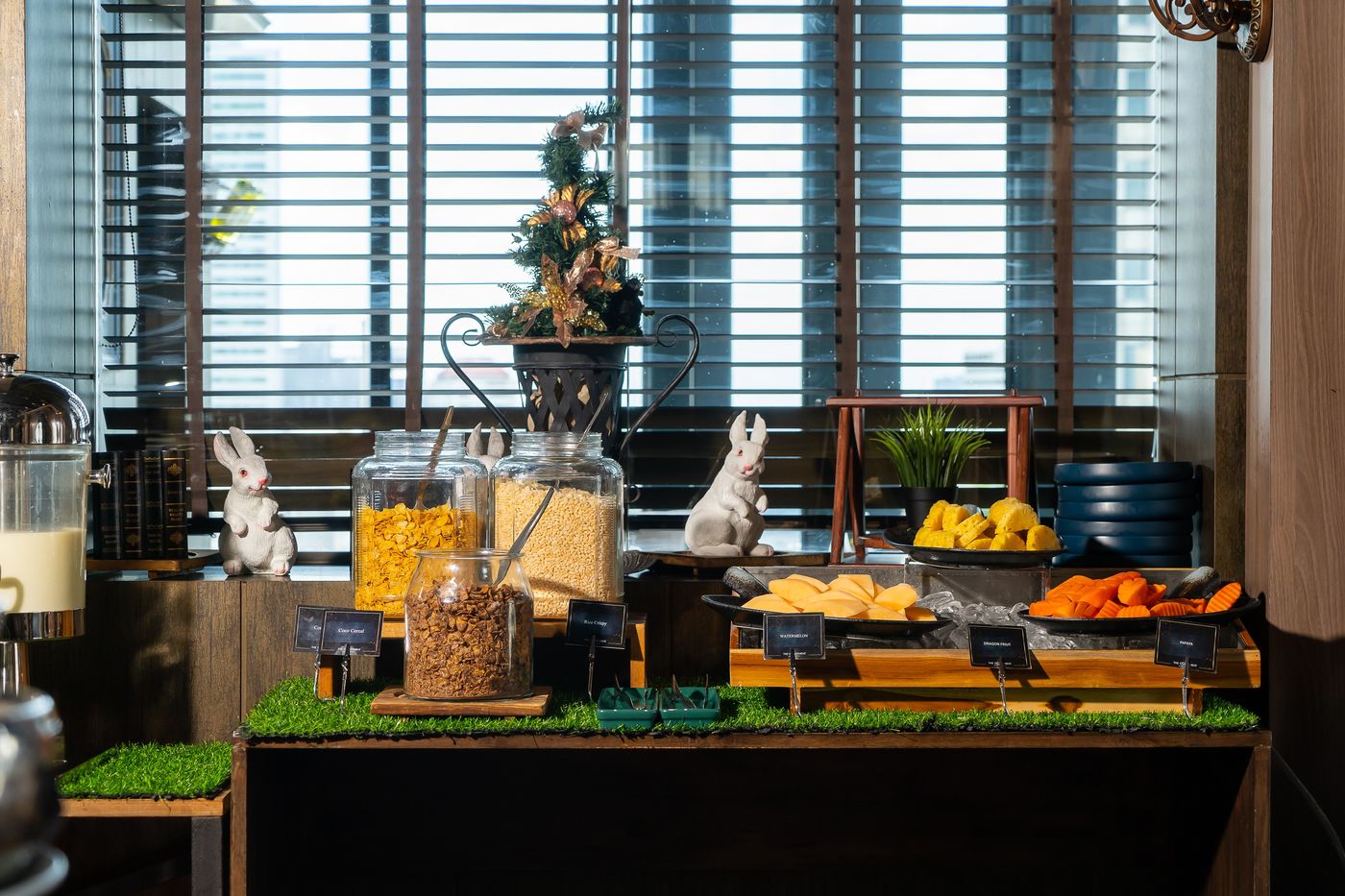 The-Continent-Hotel-Sukhumvit---Asok-BTS-Bangkok-Restaurant-55