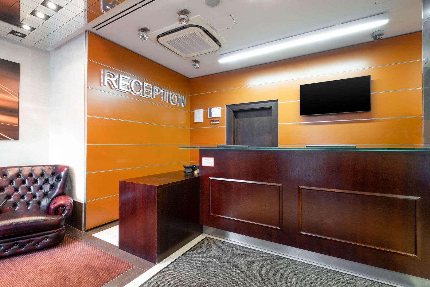 Clarion-Hotel-Prague-City-Lobby-13