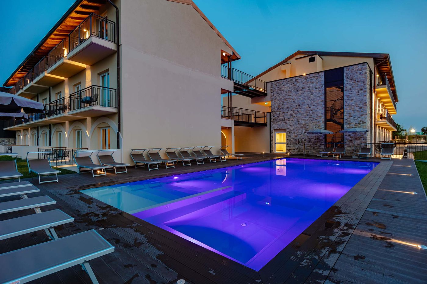 Leonardo Hotel Lago di Garda – Wellness and Spa-Italy-LAZISE-Pool-9