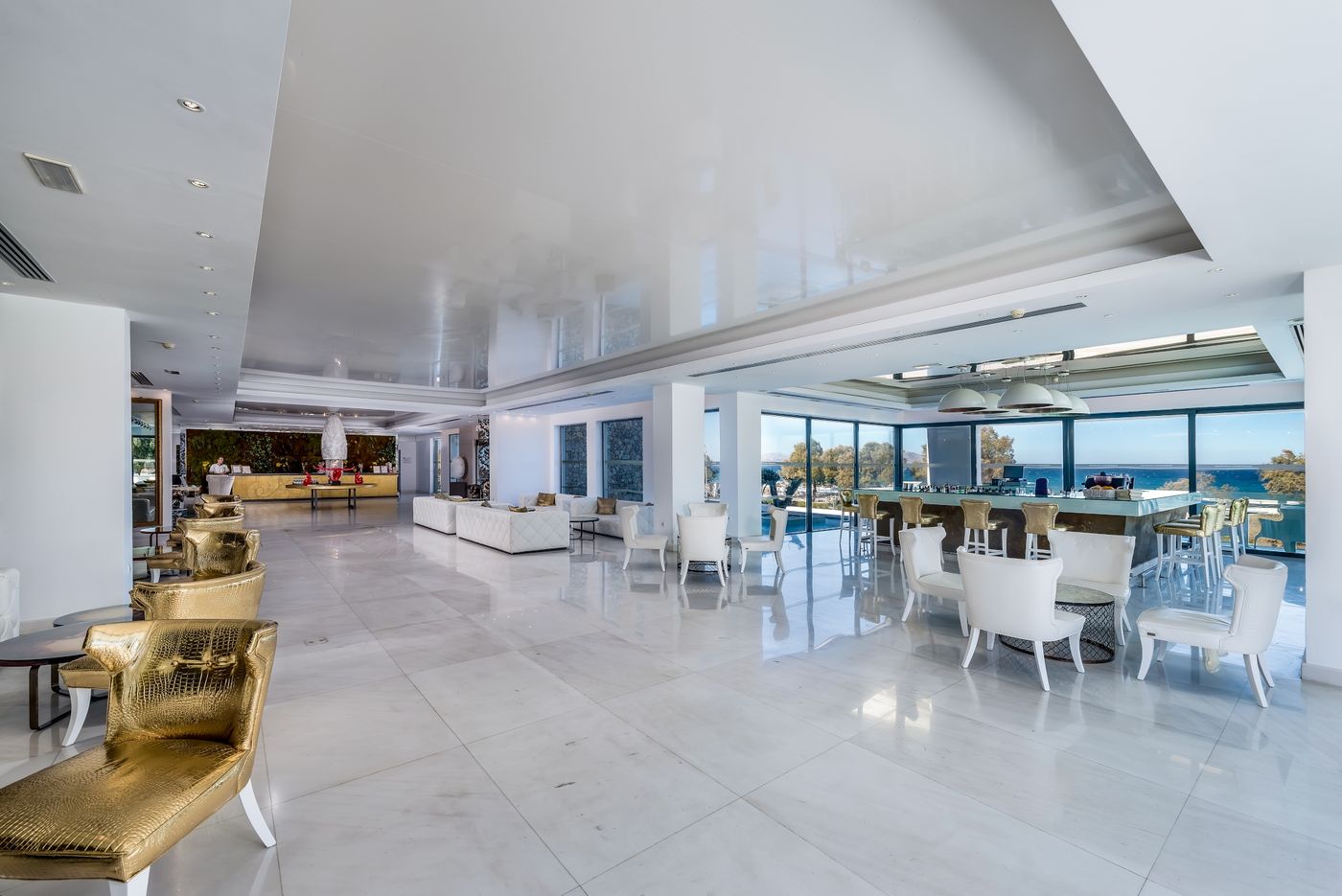 Diamond-Deluxe-Lobby-49