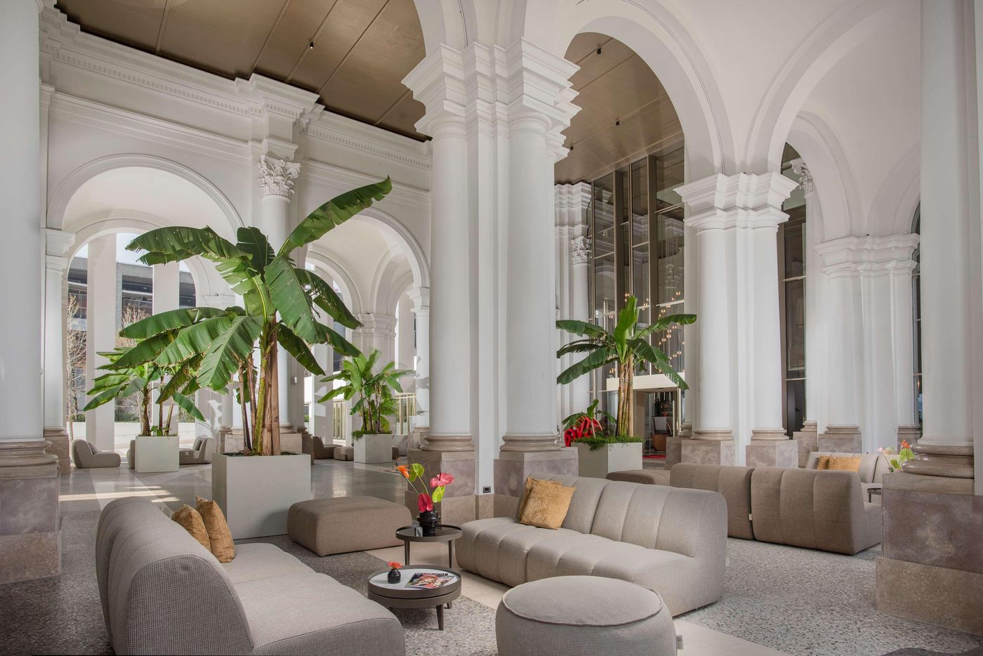 NH-Collection-Milano-CityLife-Lobby-10