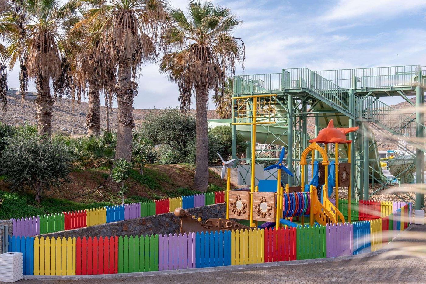 Arina-Beach-Hotel-Sports-and-Entertainment-64