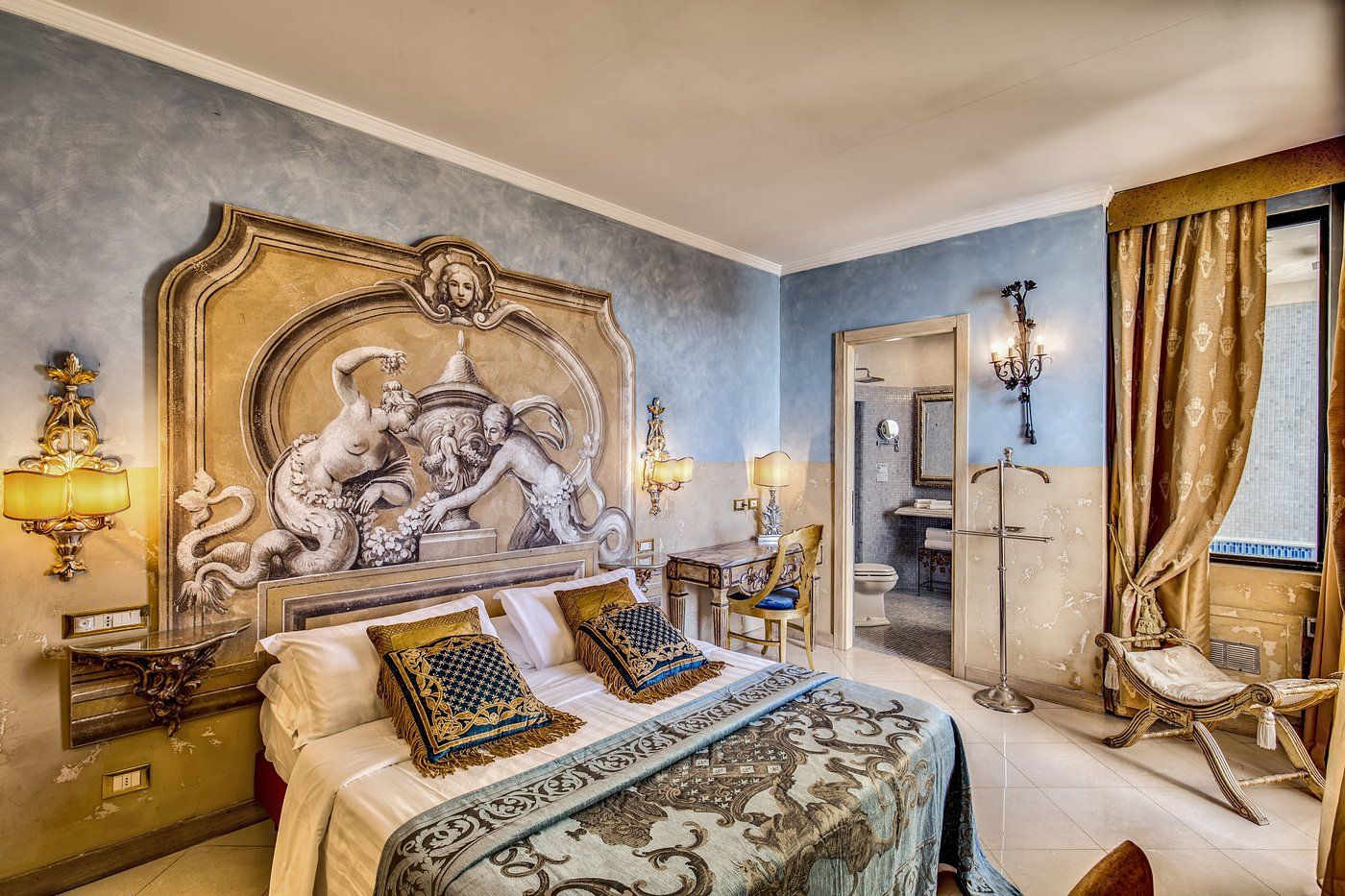 Romanico-Palace-Luxury-Hotel---Spa-Room-4
