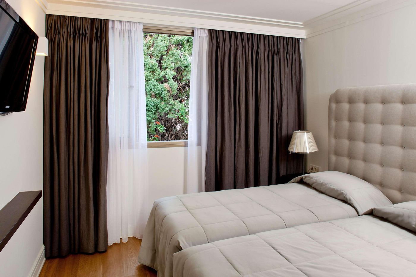 Kontokali-Bay-Room-39