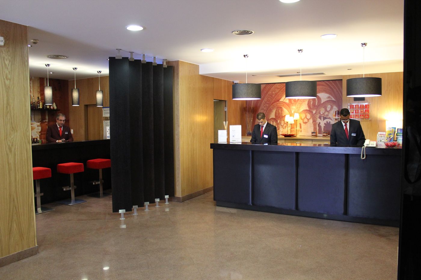 Hotel-Principe-Lisboa-Lobby-12