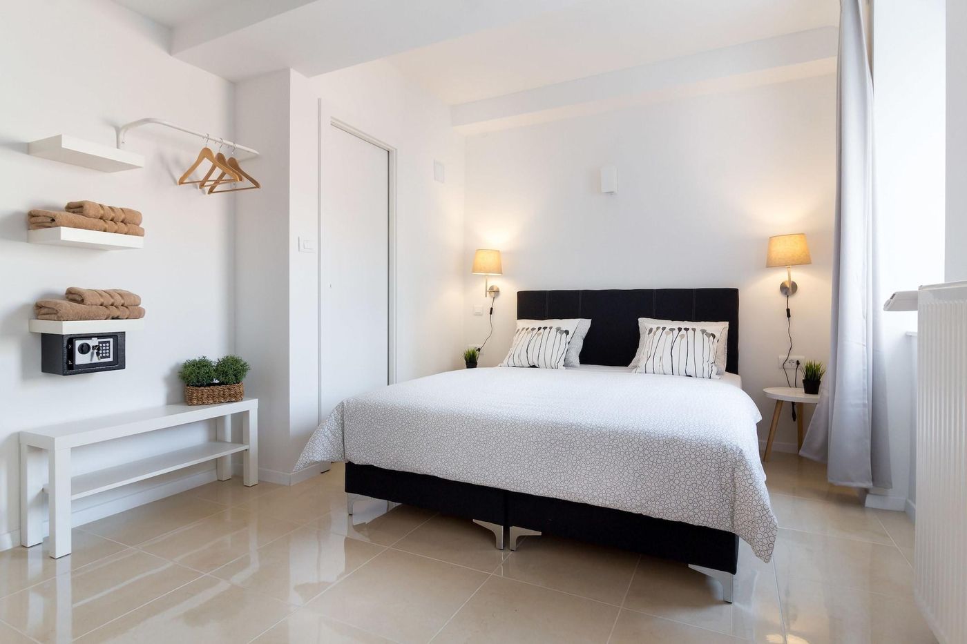 B&B Downtown Zagreb-Croatia-Zagreb-Room-10