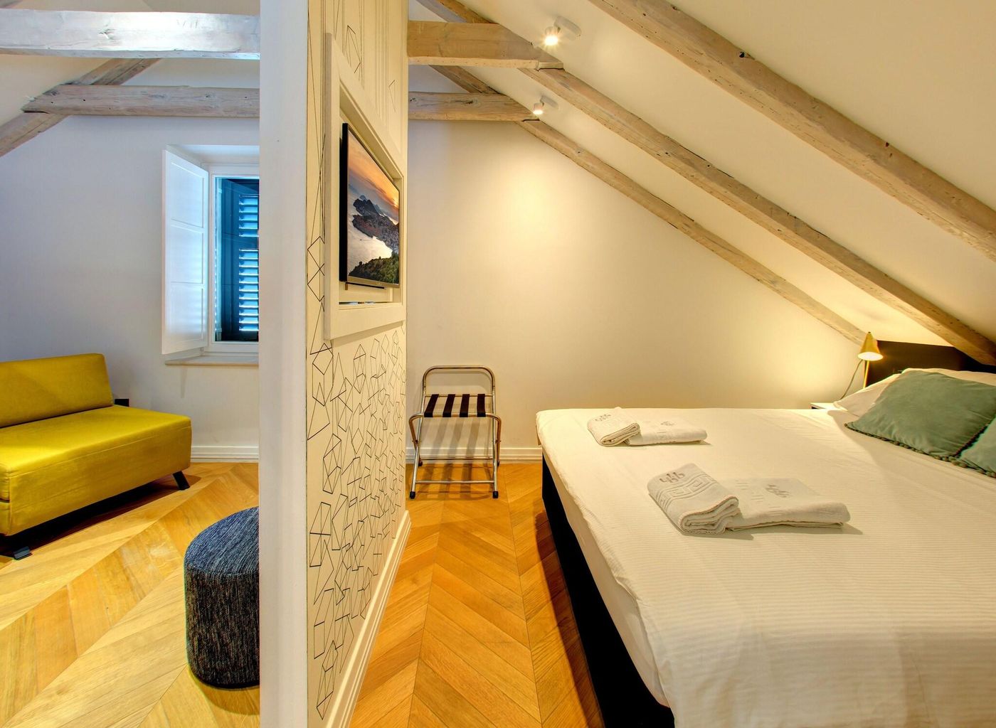 Guesthouse-Forty-Four-Room-25