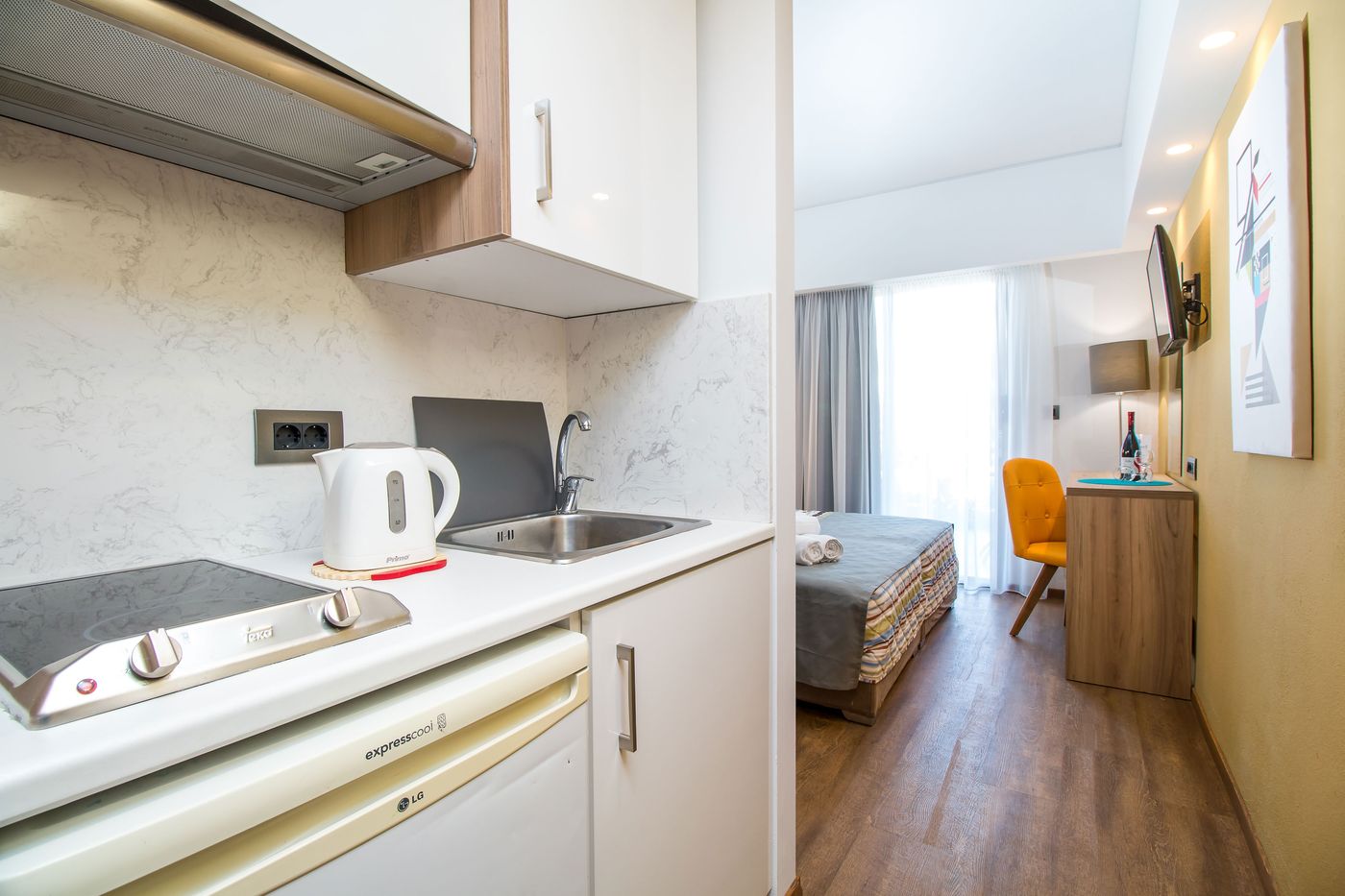 Sunny Days Apartments