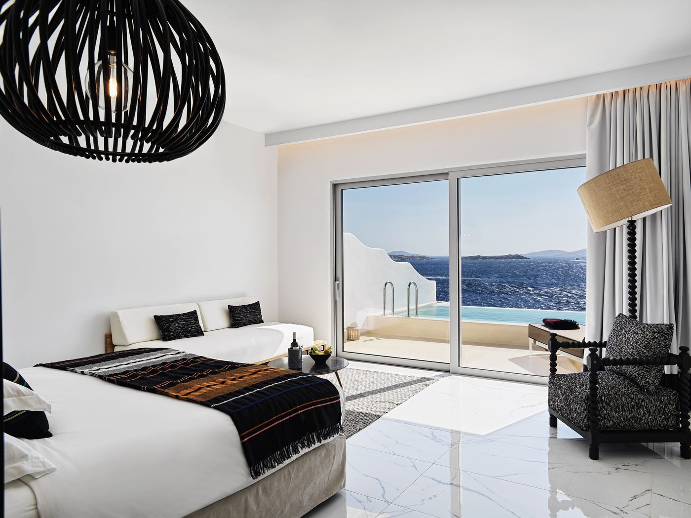 Kouros-Hotel---Suites-Room-33