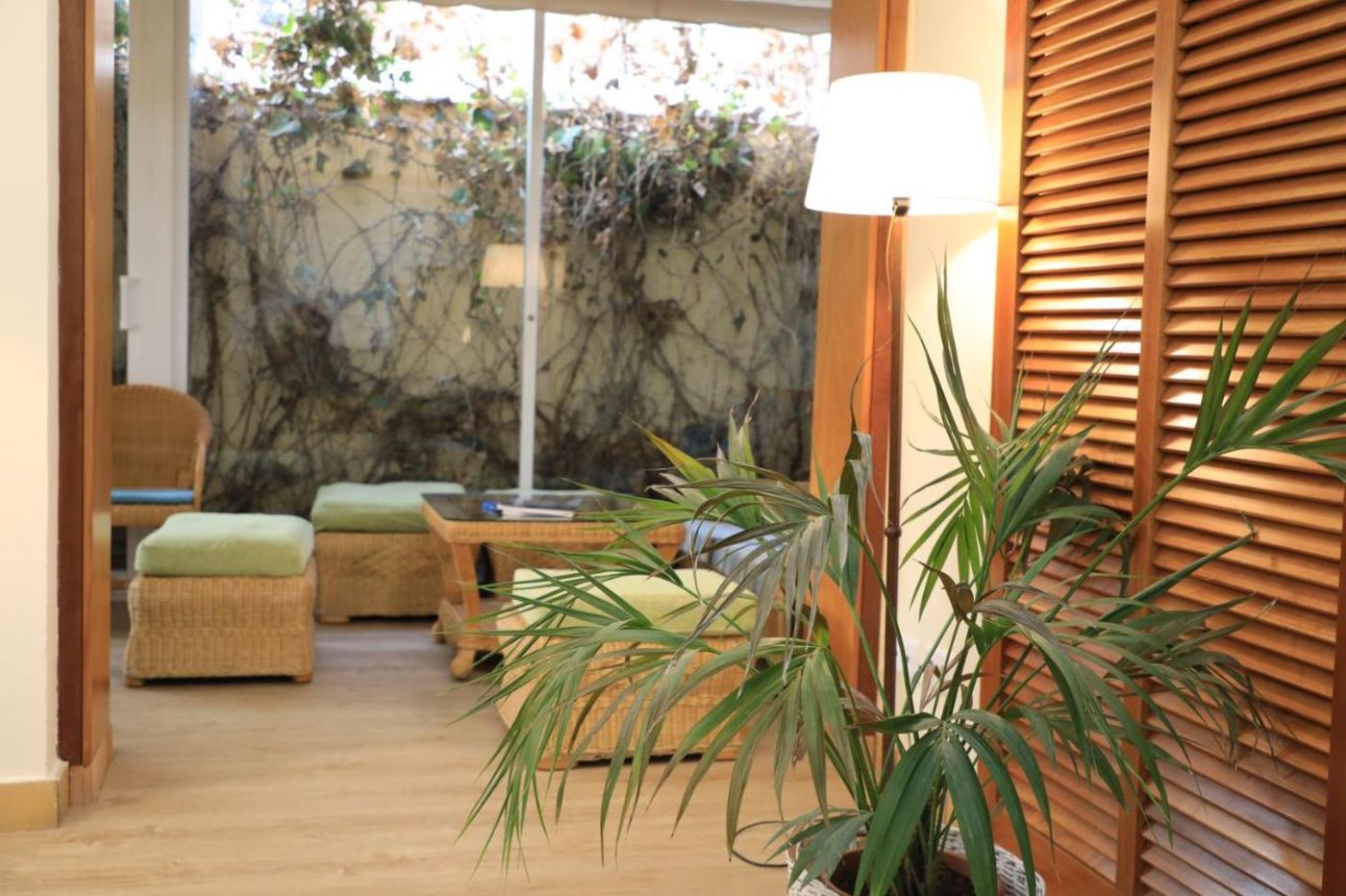 Les-Palmeres-Lobby-53