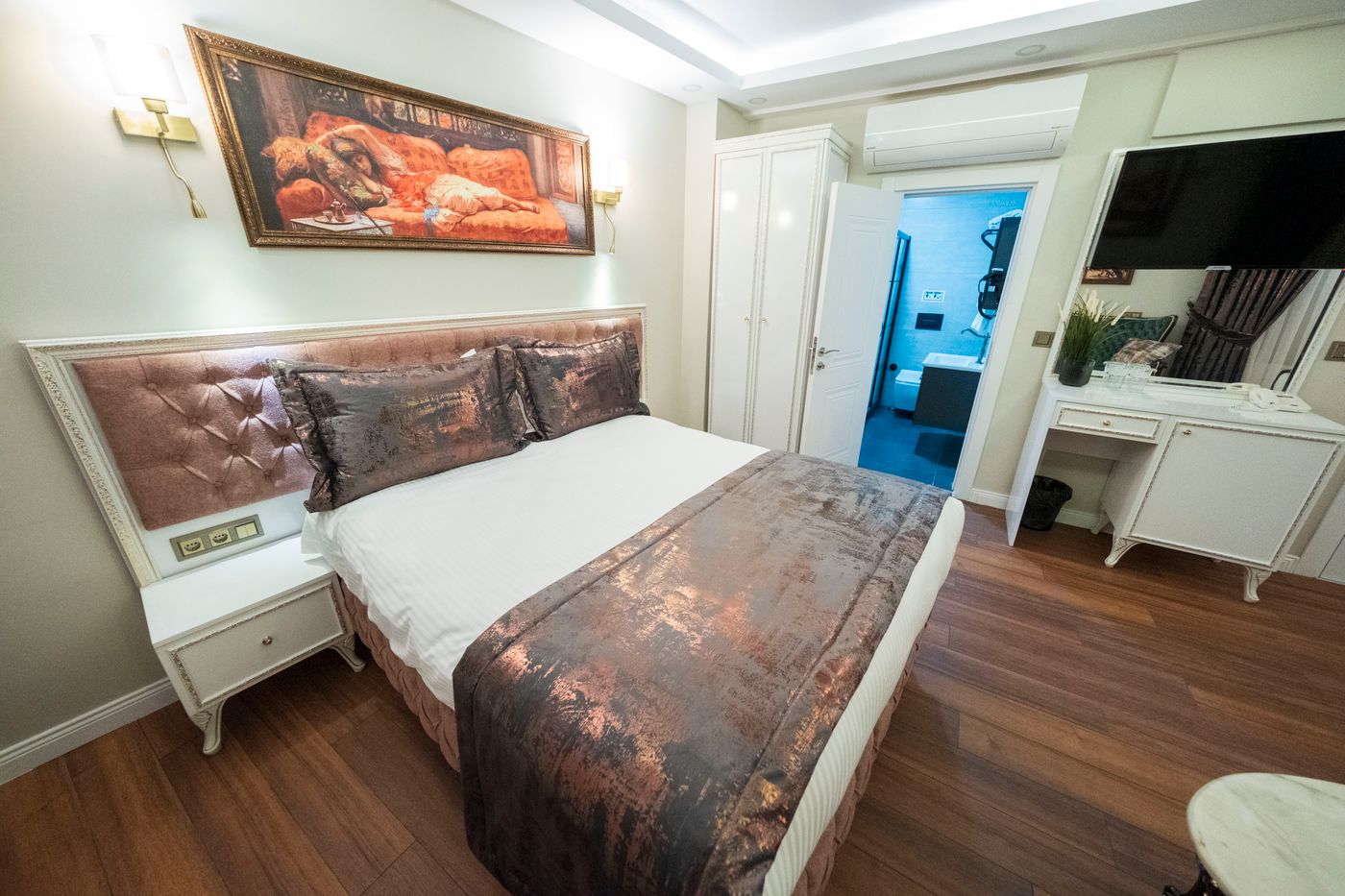 Solomon-s-Mansion-Hotel-Room-32